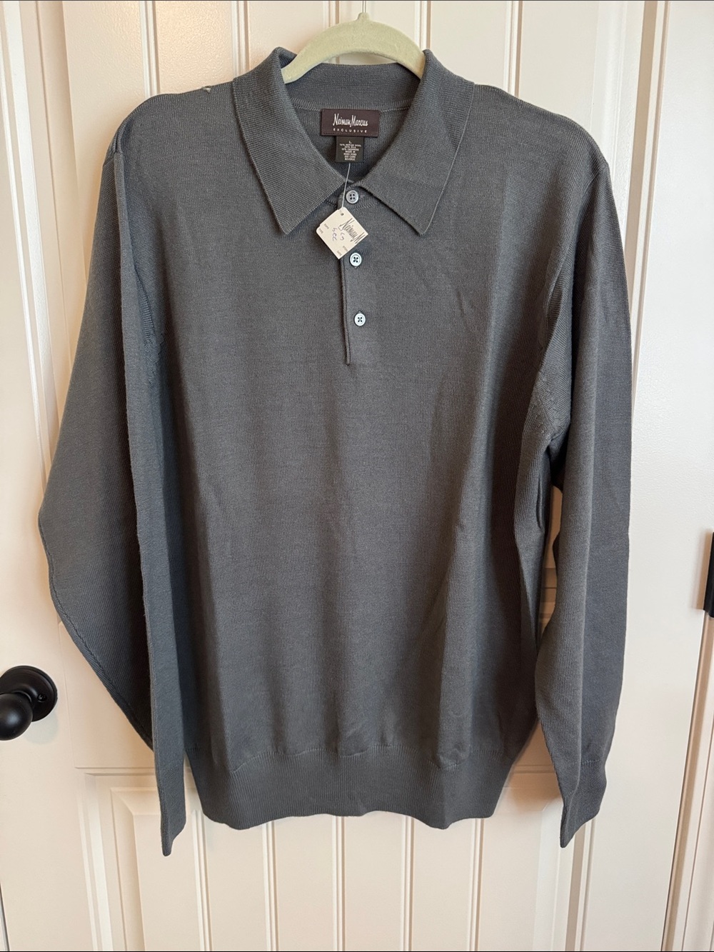 NWT! Neiman Marcus Men's V-Neck Polo Sweater in Gray